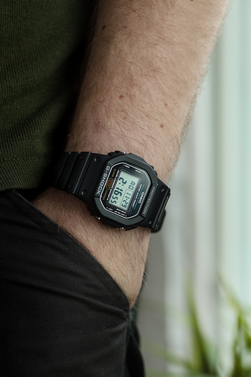 買い半額G SCHOCK. DW5600E 腕時計(デジタル)
